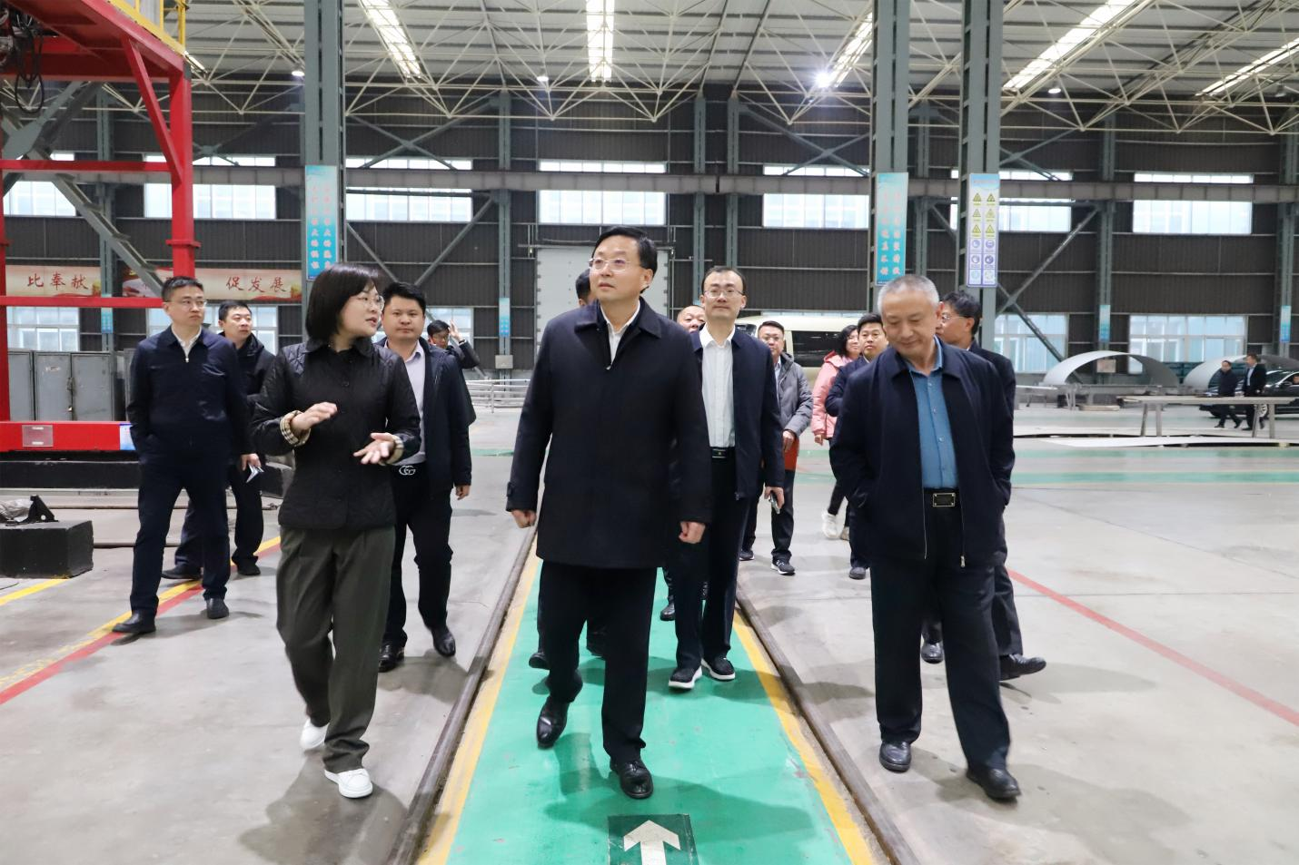 鄒平市委副書記、市長張謙來山東三星集團調(diào)研