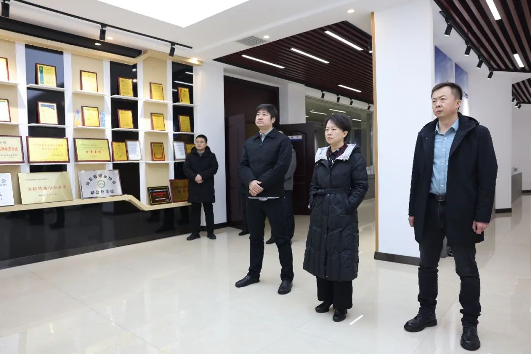 鄒平市委常委、副市長陳靜來山東三星集團(tuán)調(diào)研