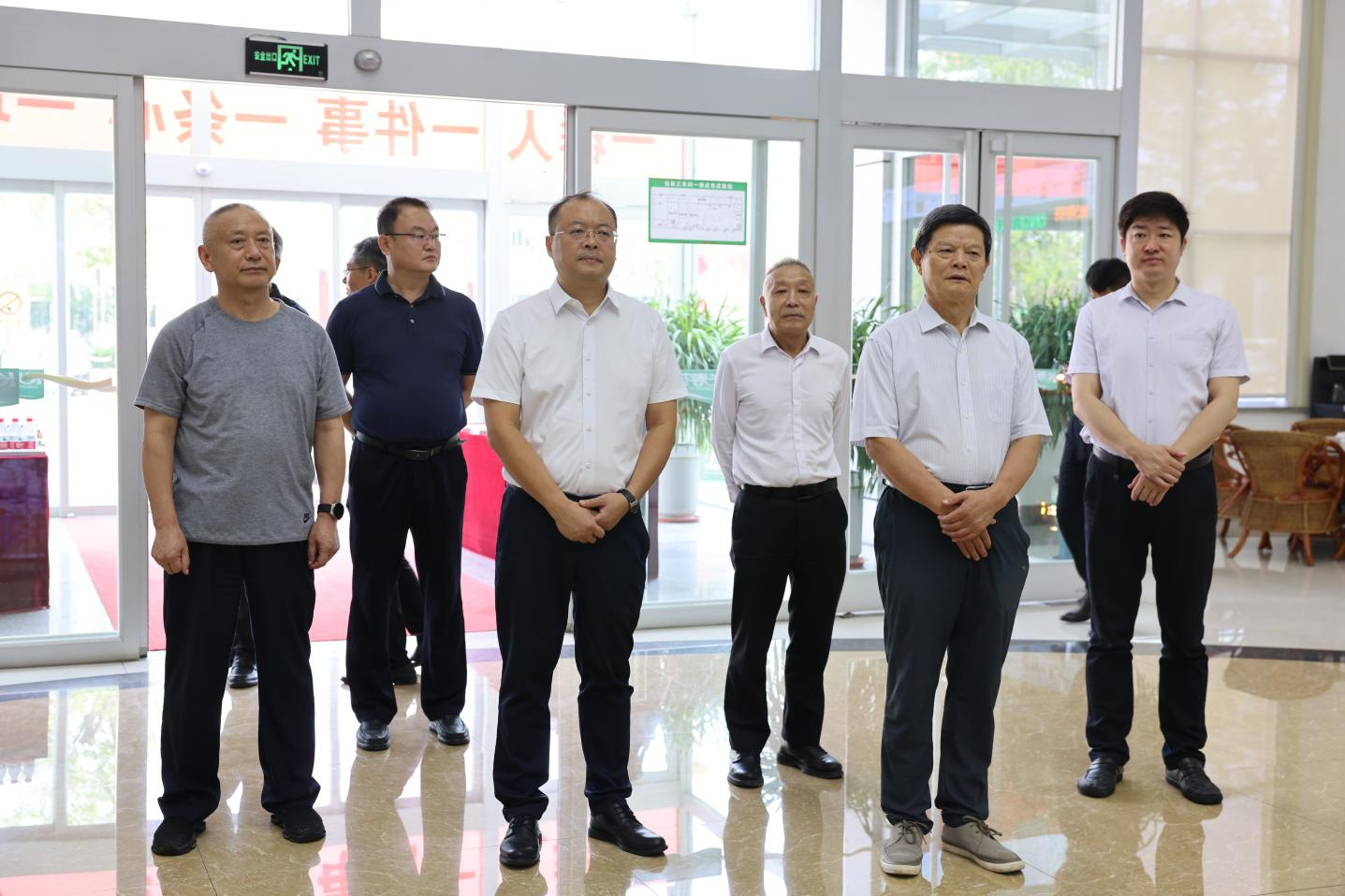 山東省學(xué)生營(yíng)養(yǎng)與健康協(xié)會(huì)會(huì)長(zhǎng)張厚吉一行來山東三星集團(tuán)考察