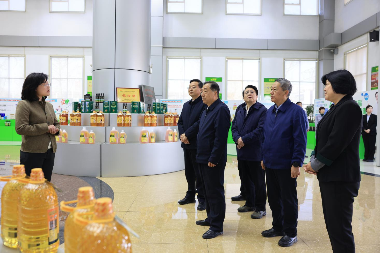山東省人大常委會副主任、黨組副書記孫立成來山東三星集團(tuán)調(diào)研
