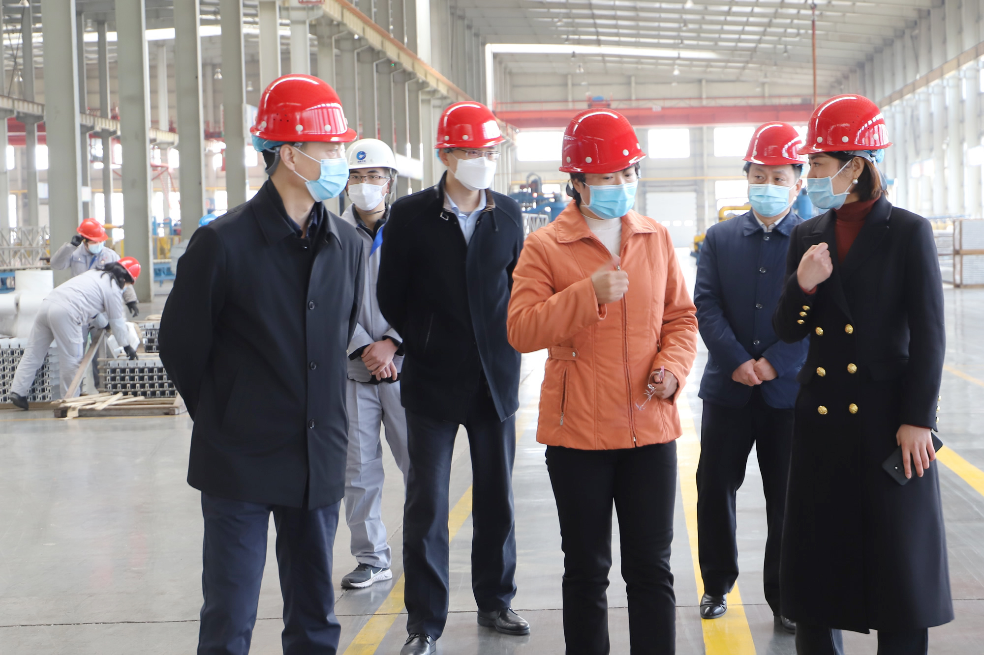 鄒平市委常委、宣傳部部長(zhǎng)、統(tǒng)戰(zhàn)部部長(zhǎng)鄭紅麗 來(lái)山東三星集團(tuán)督導(dǎo)疫情防控、復(fù)工復(fù)產(chǎn)工作