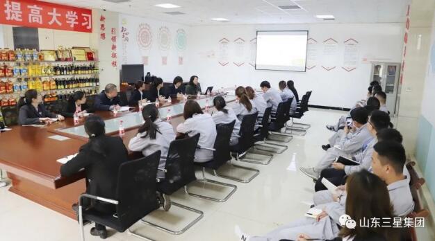 中國糧油學(xué)會知名油脂專家、河南工業(yè)大學(xué)教授劉玉蘭受邀來山東三星集團作專題講座